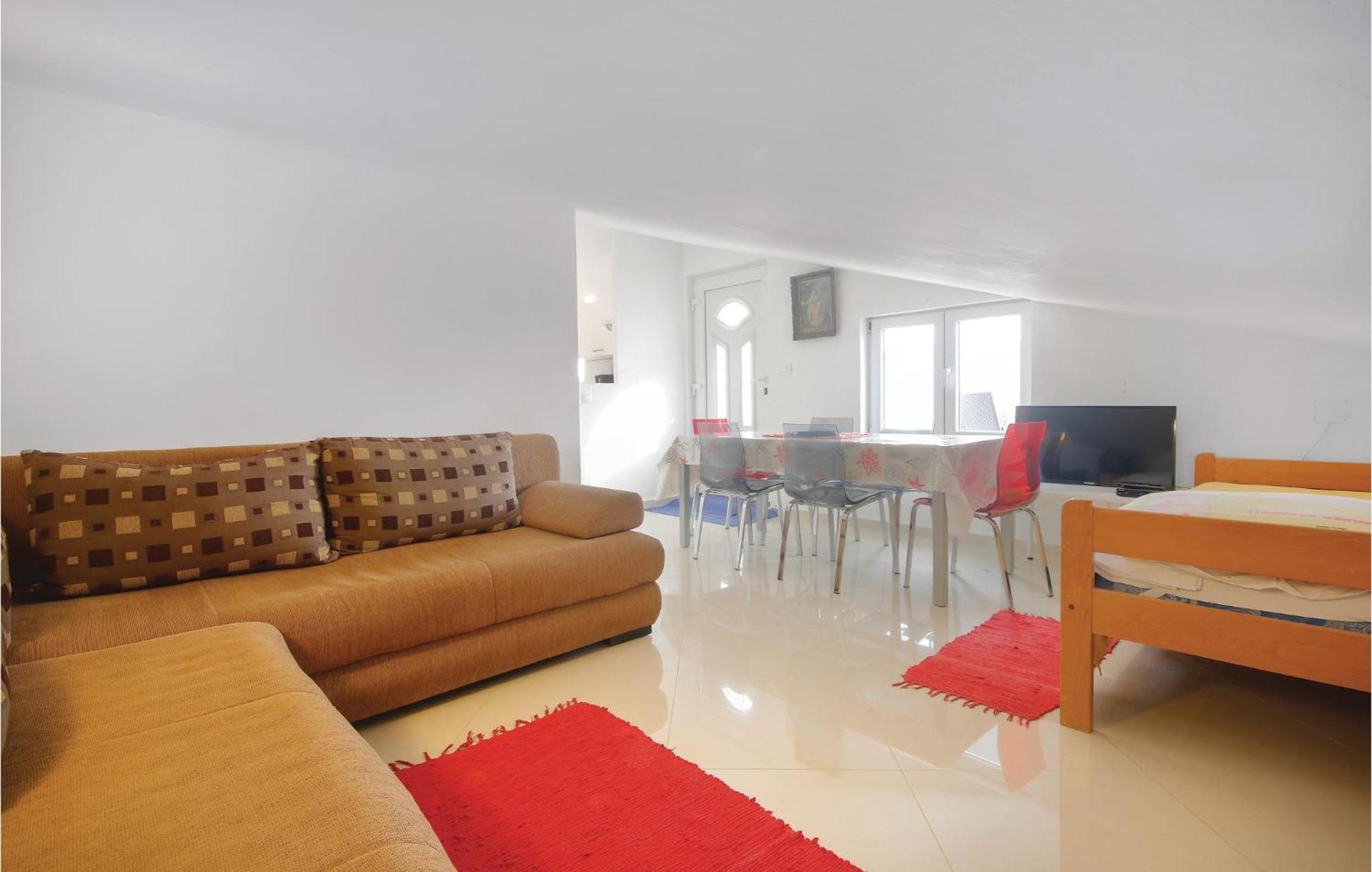 Cozy Apartment In Medulin With Kitchen Exterior photo